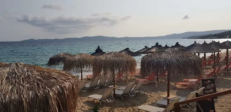 Almira - Rooms To Let Nea Roda