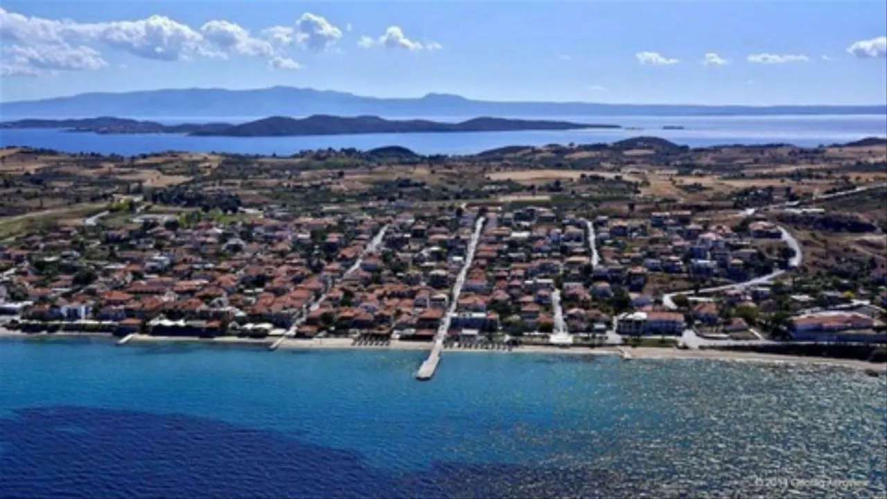 Almira - Rooms To Let Nea Roda Greece